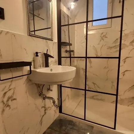 Gecko Apartment *